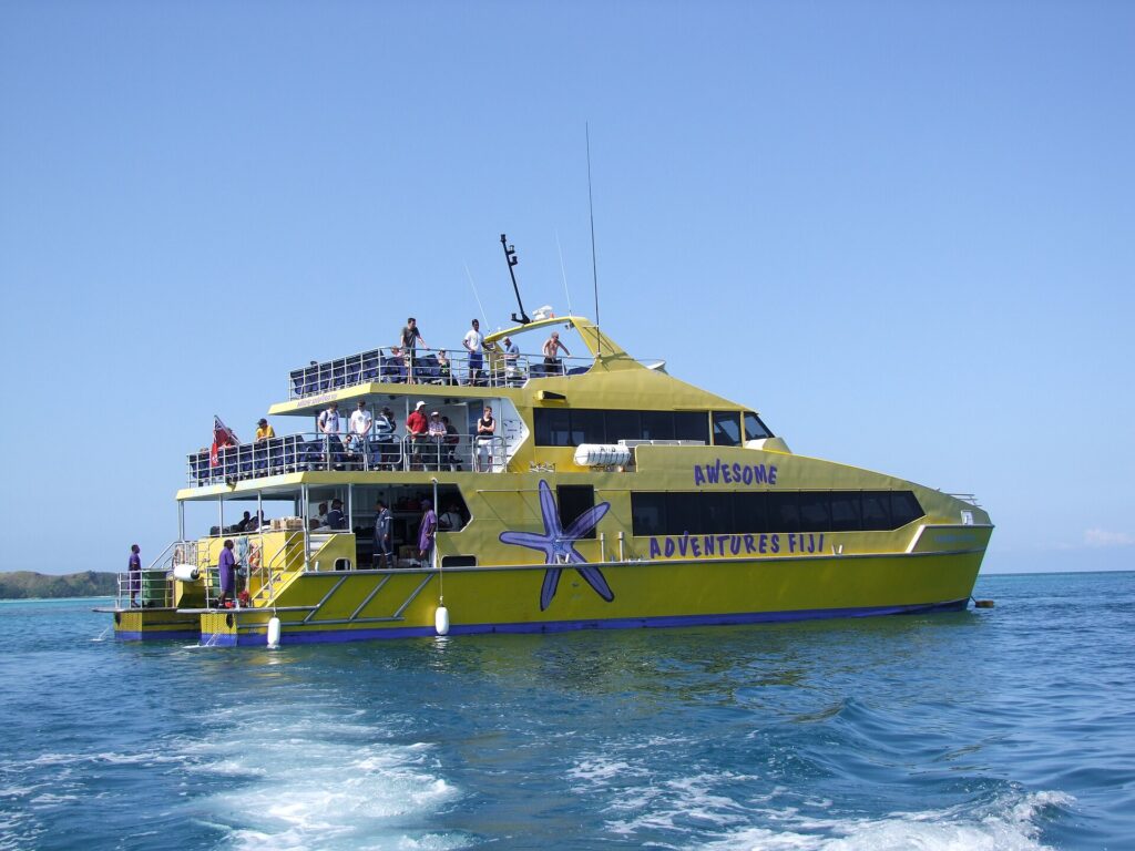 Catamarán Yasawa Flyer, el ferry para moverse entre islas en Fiyi