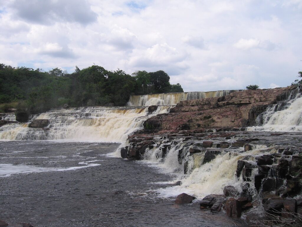 Cataratas Orinduik