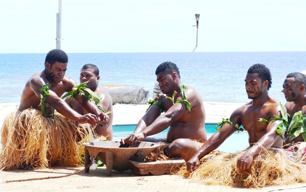 Ceremonia tradicional de kava en Fiyi