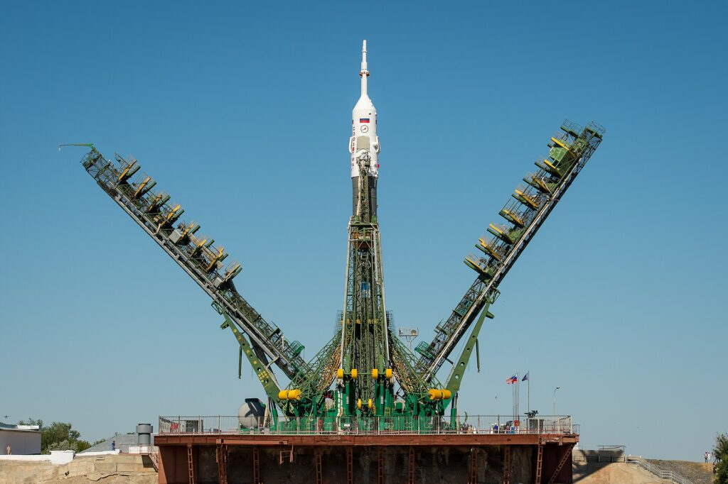 Cohete Soyuz en el cosmódromo de Baikonur, Kazajistán