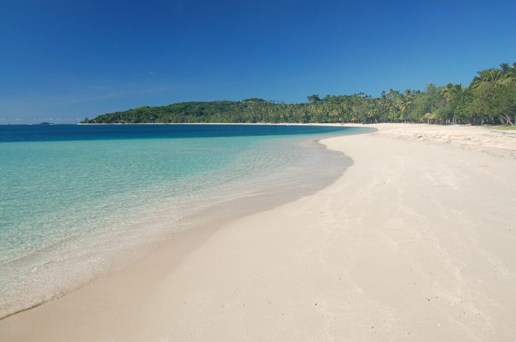 Playa de Nanuya Lailai, junto a la Laguna Azul de las islas Yasawa