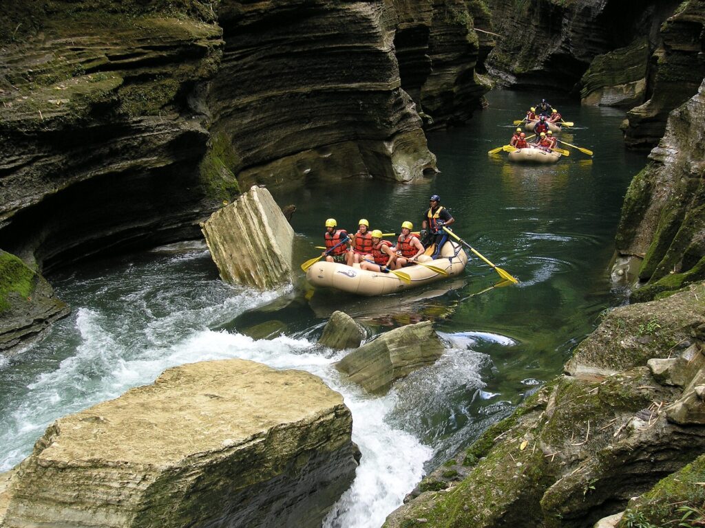 Rafting en la garganta del alto Navua, Fiyi