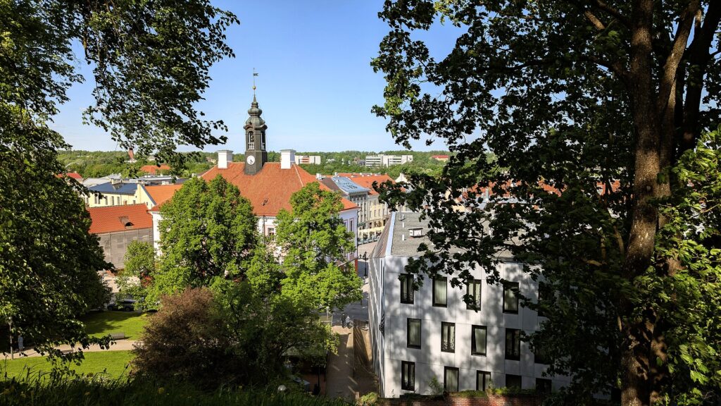 Vistas de Tartu desde la colina de Toome